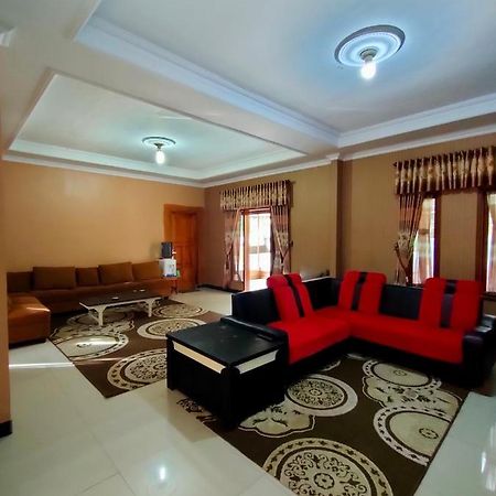 Villa Edwin Puncak โบกอร์ ภายนอก รูปภาพ