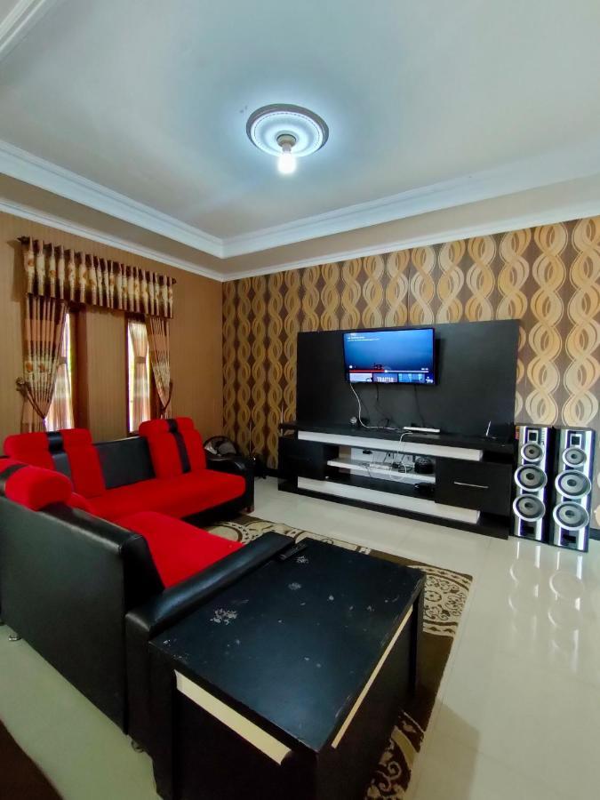 Villa Edwin Puncak โบกอร์ ภายนอก รูปภาพ